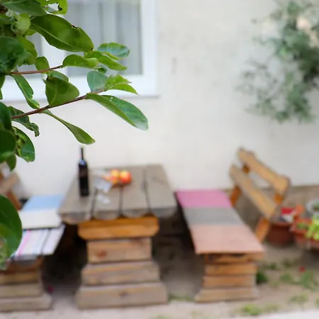 Ney-ney Apartment *